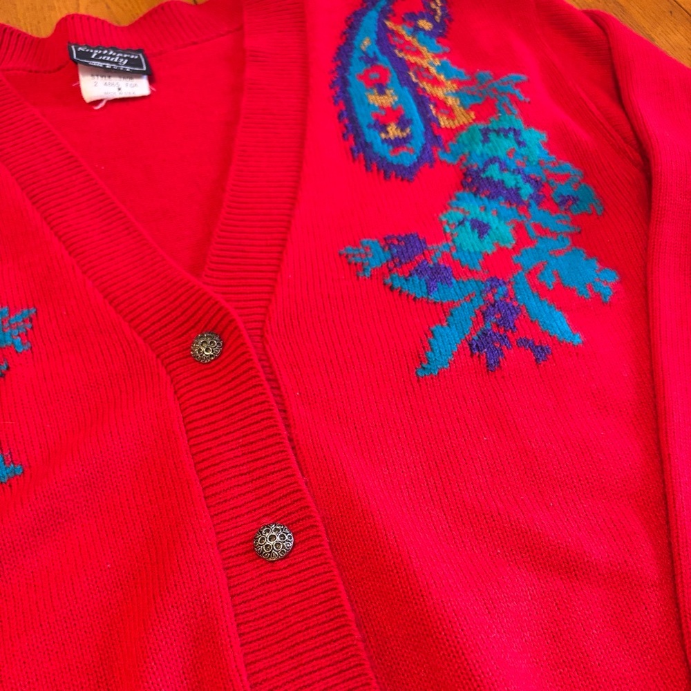 Vintage Southern Lady Vibrant Red Paisley Cardigan - Picture 8 of 8